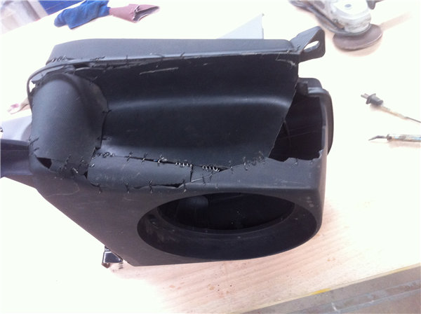 塑料件修復修復前