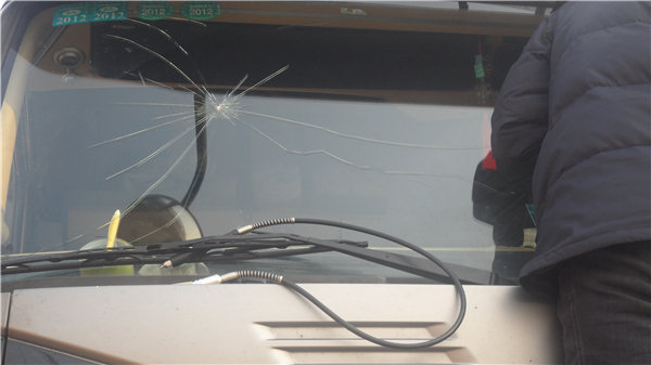 擋風(fēng)玻璃修復(fù)修復(fù)前
