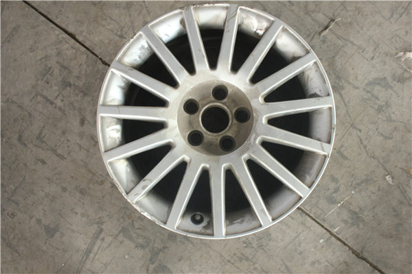 輪轂修復(fù)案例修復(fù)前