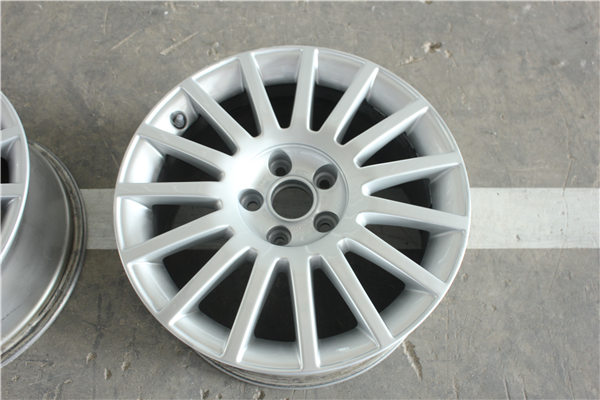 輪轂修復(fù)案例修復(fù)前